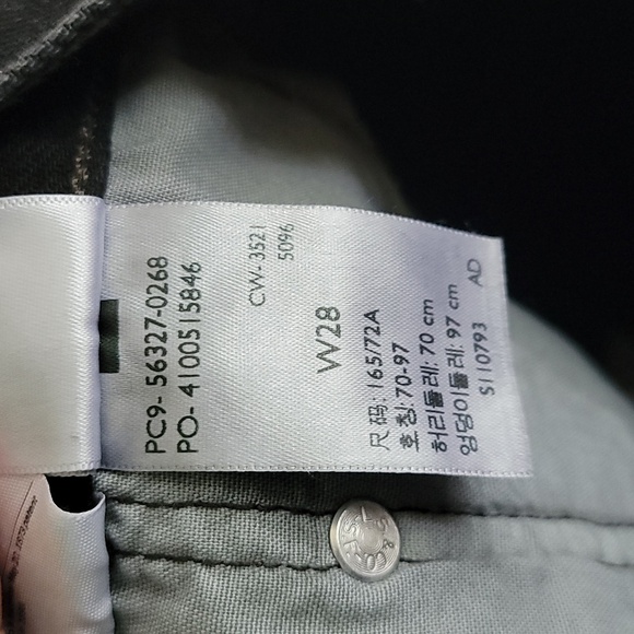 LEVI'S 501 Black Raw Hem Ribcage Button Fly Distressed Jeans Short Size 28 - Picture 11 of 12